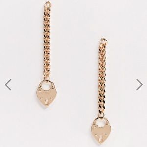 Earrings w/ Love Lock